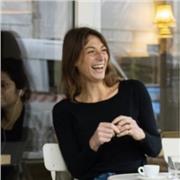 Passionnée par l’éducation, je propose des cours de soutien scolaire pour élèves de primaire à domicile ou en ligne